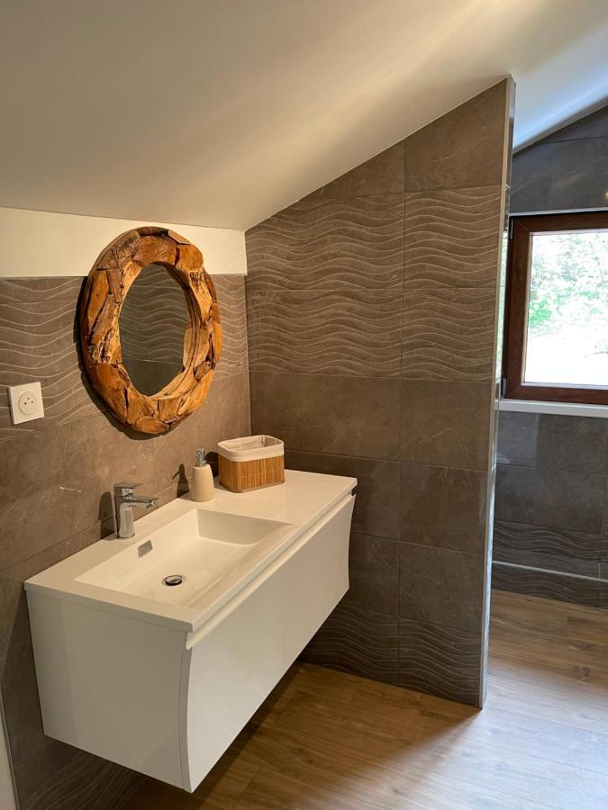 Chalet-Michel Avec Spa Montperreux المظهر الخارجي الصورة